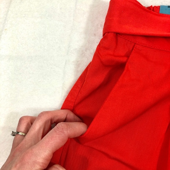 NWT Old Navy High Rise Shorts - Picture 2 of 3